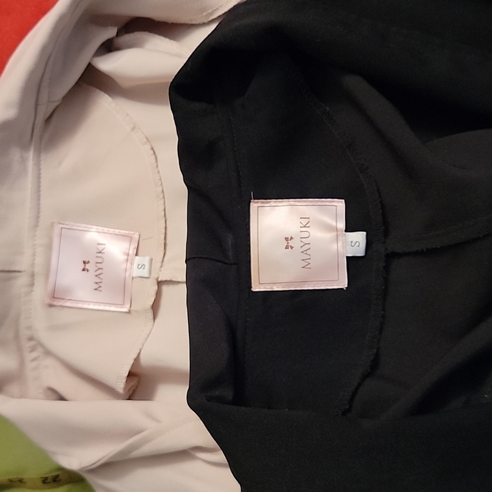 2 business casual jackets with pockets Small black and tan